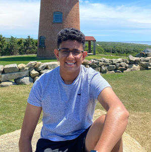 Meet your Posher, Avi